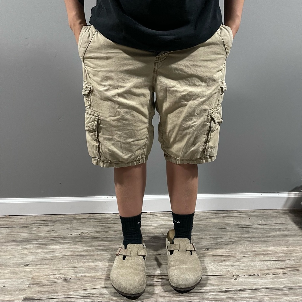 Plugg Men's Tan Cargo Shorts